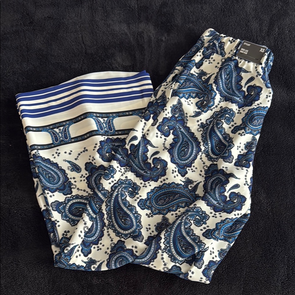 Express NEW Blue Paisley and Striped pants